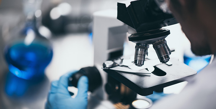como-garantir-a-biosseguranca-em-laboratorios-clinicos