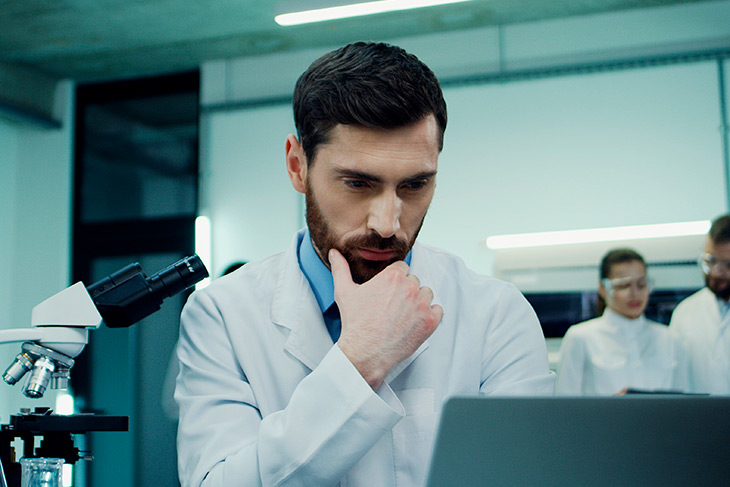Vantagens do uso das tecnologias laboratoriais e da oferta de resultados online em laboratórios de análises clínicas