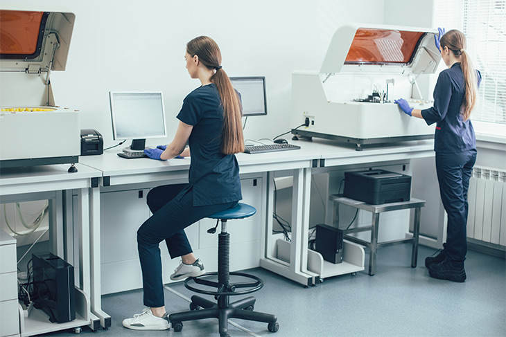 10 motivos para investir em soluções tecnológicas para laboratório